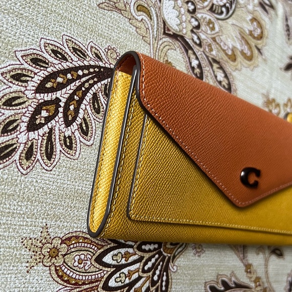 COACH Colorblock Crossgrain Leather Flap Snap Closure Wallet-V5/Flax Multi (NWT) - Picture 4 of 15